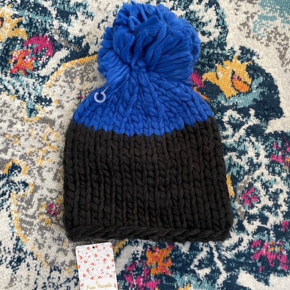 New Free People Cozy Up Color Block Pom Beanie - Picture 2 of 5